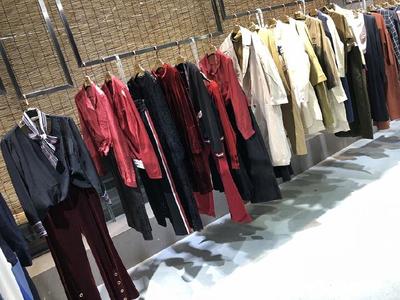 廣州最便宜的品牌女裝庫存尾貨批發市場在哪里?